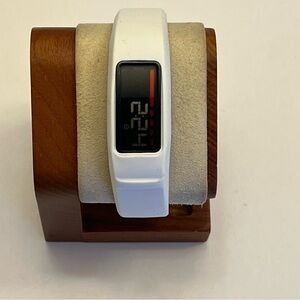 Garmin Vivofit 2 (new battery, trusted)